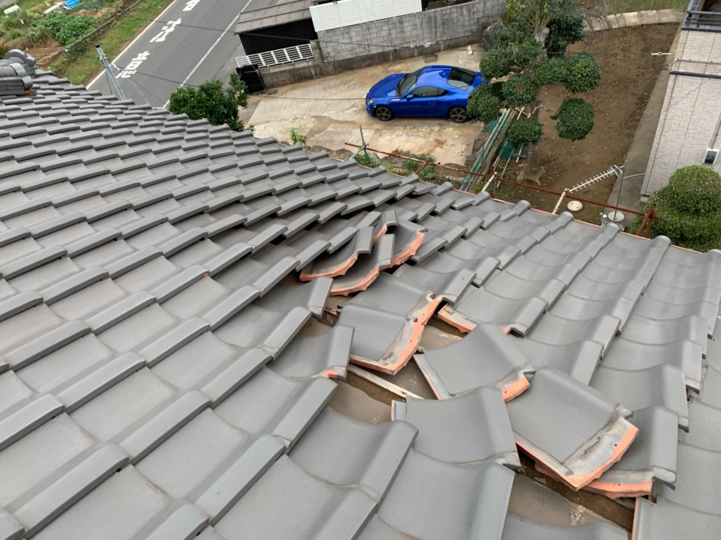 千葉市で瓦の屋根工事をやらせていただきました。